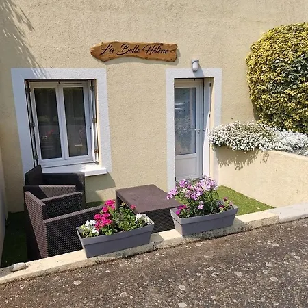 Gite - Chambres D'Hotes La Belle Helene Bressuire Exterior photo